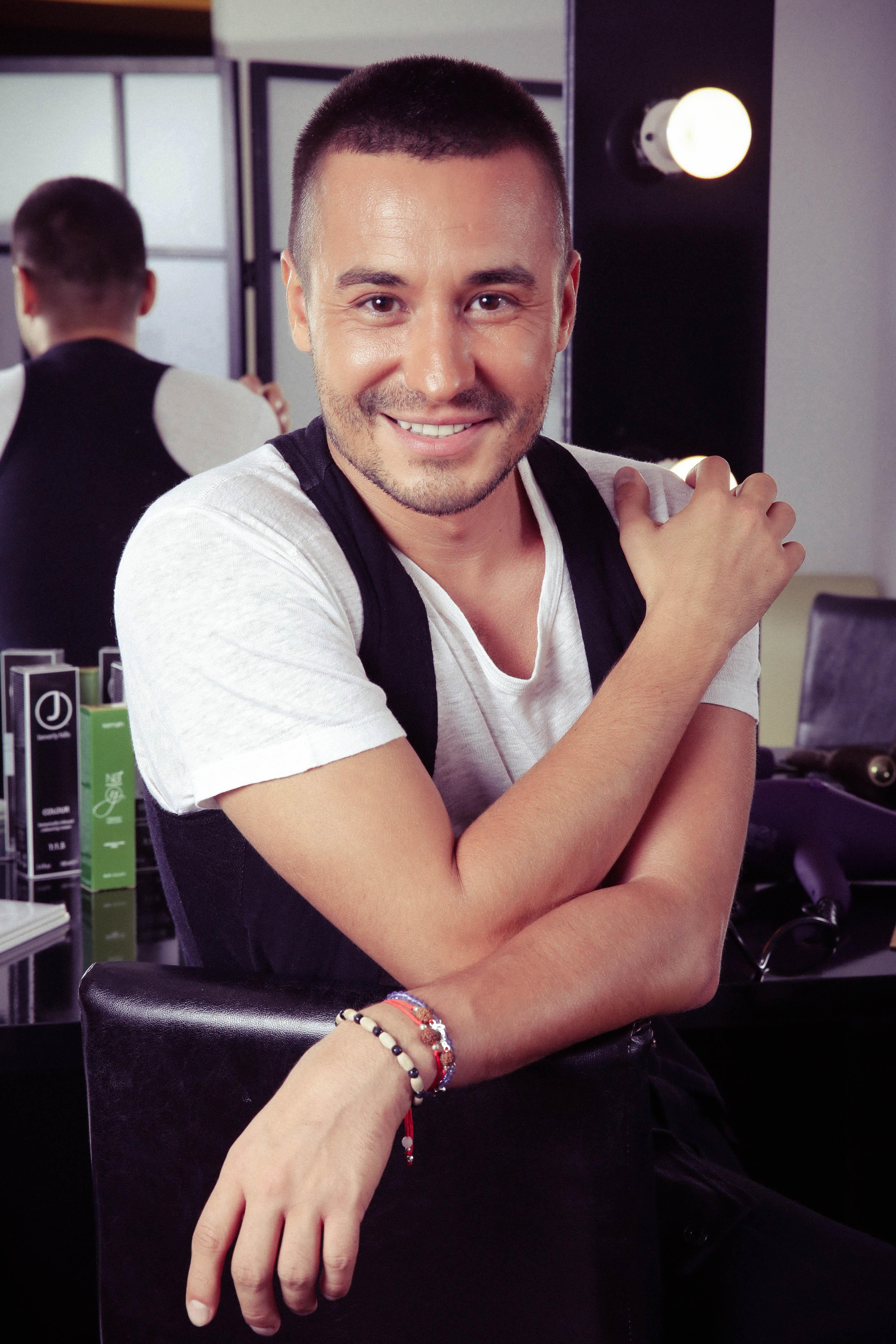 Adrian Perjovschi prezintă trendurile anului 2016 pentru tunsori şi coafuri! Află ce modele se poartă