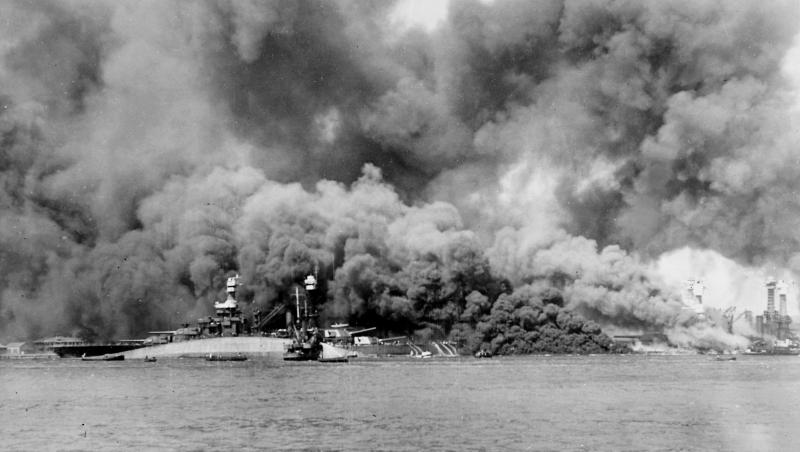 USS Oklahoma le-a fost SICRIU celor 429 de persoane de la bord! După 75 de ani de la tragedia de la Pearl Harbor, şapte trupuri ale echipajului au fost scoase la suprafaţă