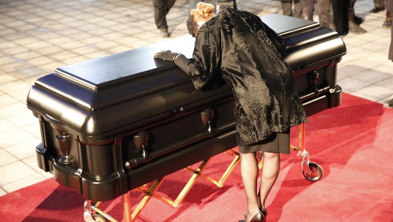 Rene Angelil a fost înmormântat! Celin Dion, tribut extrem de emoţionant: „Trebuie să merg mai departe fără el, dar pentru el“