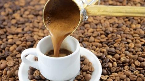 Orice persoană trebuie să știe asta: Cafeaua la filtru sau la ibric? S-a aflat care este cea dăunătoare pentru sănătate