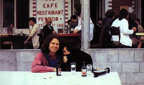 Au apărut ultimele poze cu marele Jim Morrison în viață! Peste o săptămână era găsit mort!
