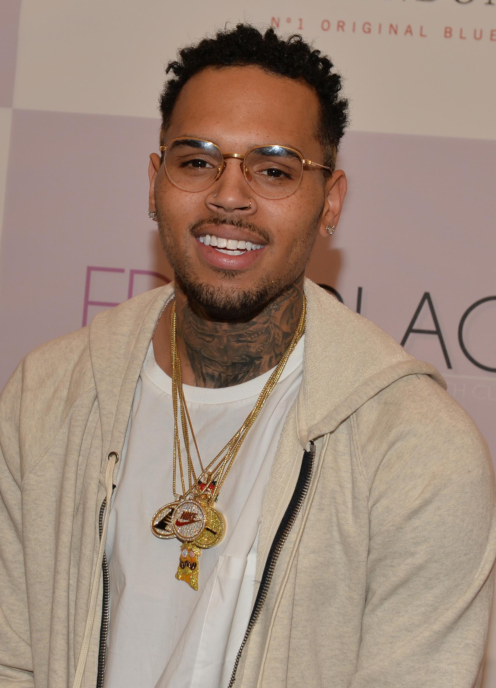 Chris Brown a dat de belea! Fostul iubit al Rihannei e anchetat de poliţie şi riscă o pedeapsă aspră