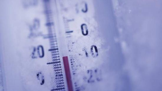 Gerul năpraznic a pus stăp&acirc;nire pe toată țara: Temperaturile din termometre au cobor&acirc;t, &icirc;n această dimineață, p&acirc;nă la minus 23 de grade Celsius!