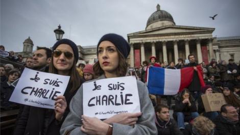 CHARLIE HEBDO după un an: interviu cu un jurnalist francez despre masacrul care a îndoliat o lume