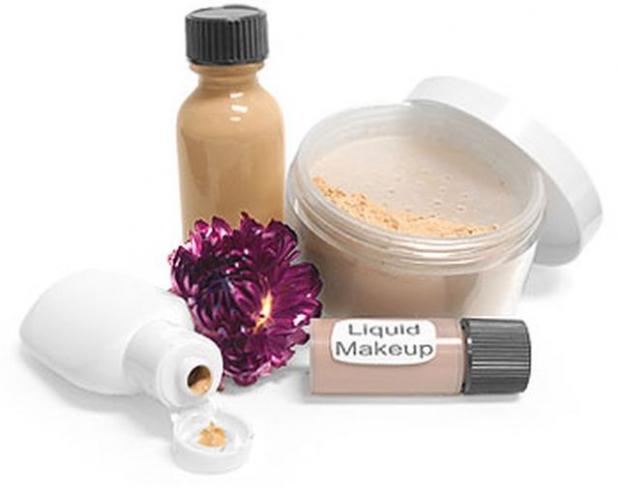 Ți s-a terminat fondul de ten? Nu arunca sticluța, căci o poți folosi &icirc;ntr-un mod inedit