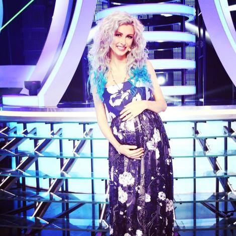 De când a devenit mămică, Andreea Bălan trăiește cele mai frumoase sentimente, alături de micuța Ella: "O privesc încontinuu și nu-mi vine să cred că e a mea"