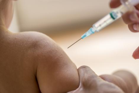 Situaţie gravă în judeţul Vaslui: Aproape 4.000 de copii nu au fost imunizaţi din cauza lipsei vaccinului hexavalent