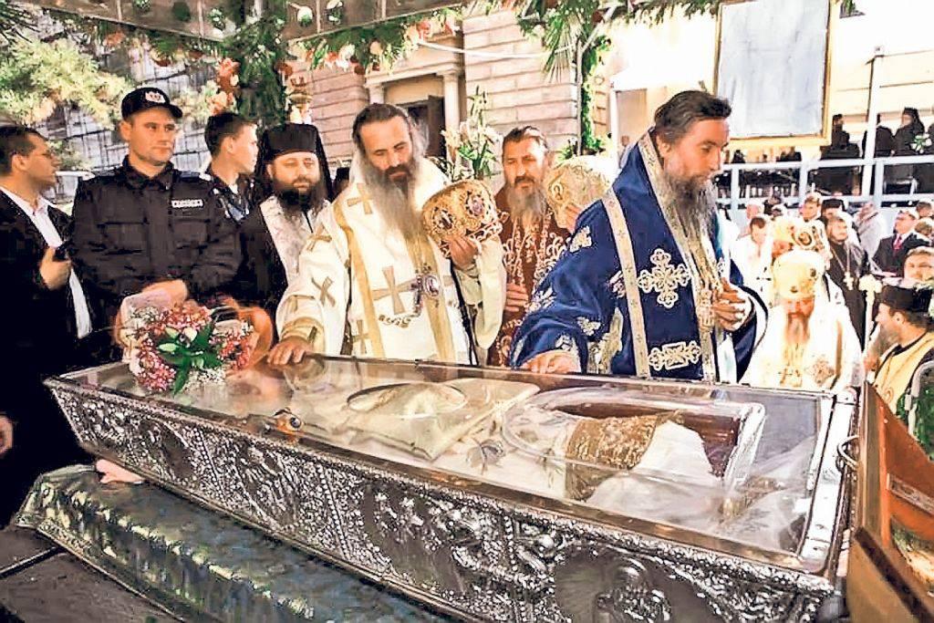 14 octombrie, zi importantă pentru credincioşi! Tradiţii şi obiceiuri de Sf&acirc;nta Parascheva. Ce nu ai voie să faci