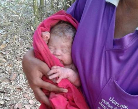 Un bebeluș a supraviețuit după ce a fost înjunghiat de 14 ori și îngropat de viu. Povestea care a impresionat o lume. Cum arată acum!