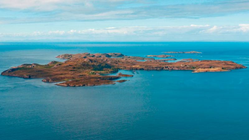 Raiul chiar există!  Insula scoțiană Tanera Mor, scoasă la vânzare din nou! O fiică rebelă vinde tot și „lasă” un milion de euro la preț