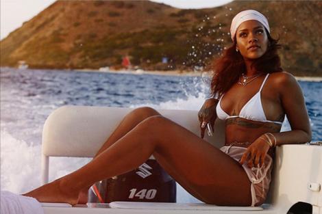 Rihanna se lăfăie într-o casă de vacanță impresionantă în Hawaii! Doamne, cum arată!