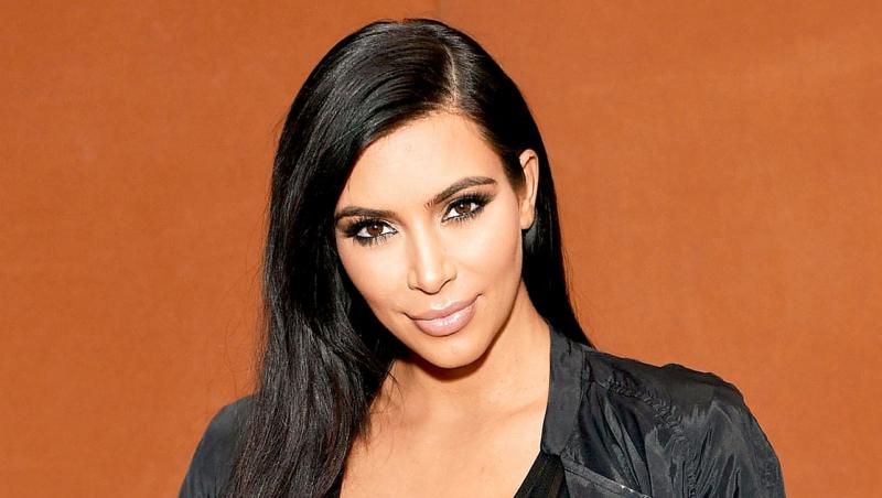 Kim Kardashian te învaţă cum să faci un selfie perfect! Vei deveni și tu o vedetă peste noapte! (VIDEO)