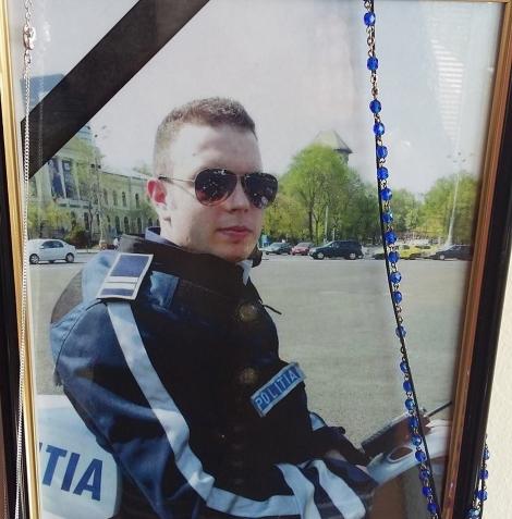 Durere fără margini! Mama poliţistului Bogdan Gigină, ultima convorbire avută cu fiul său: "Mamă, nu-ţi face griji!"