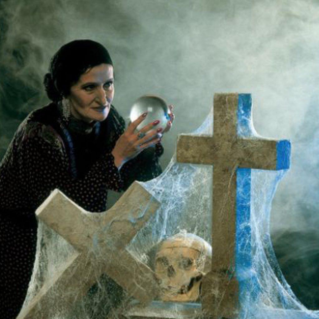 Ce se &icirc;nt&acirc;mplă c&acirc;nd o mamă &icirc;și blesteamă copiii? Cum poate fi rupt blestemul