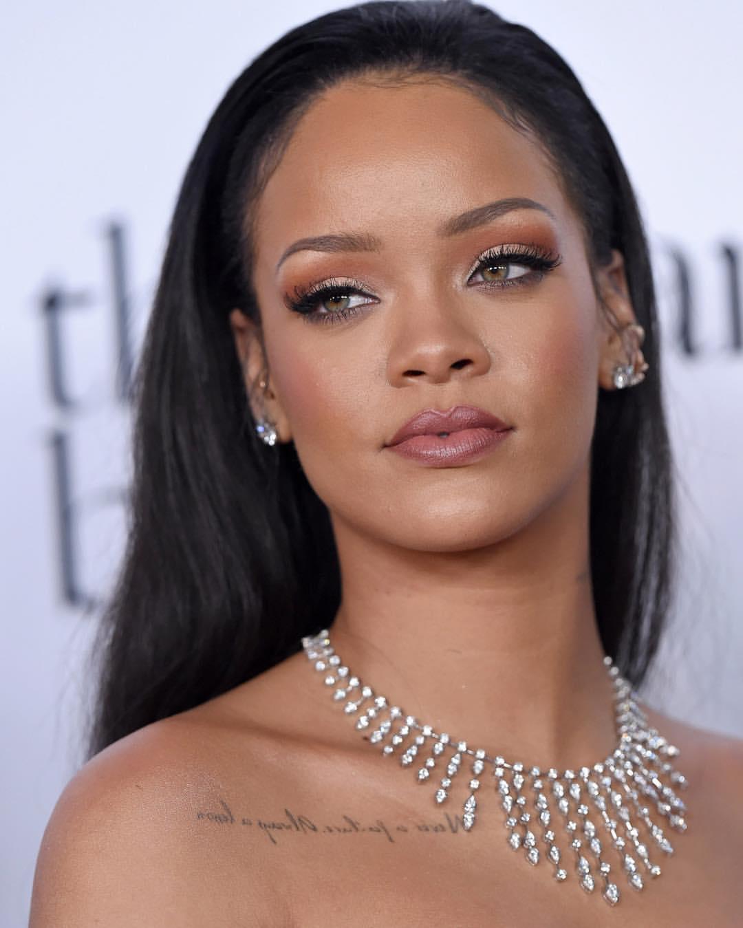 Rihanna este disperată! Una dintre dansatoarele ei este dată dispărută. Vedeta a apelat la fani