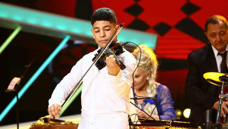 Rupe vioara, deși nu știe notele muzicale! Mihai a făcut un show de zile mari pe scena „Next Star”!