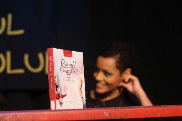 "Regii timpului", cartea scrisă de jurnalista Antena 3, Laura Nureldin, premiată la un an de la lansare!