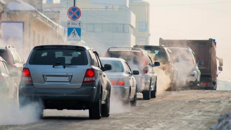 Atenție, șoferi! Registrul Auto Român va afla cât de tare poluează o mașină, din mers, în trafic