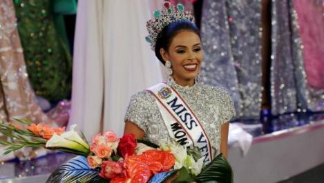 Domnilor, ea este Keisy, Miss Venezuela 2016! La numai 23 de ani, a fost încoronată regină a frumuseții. E  adevărată bombă sexy!