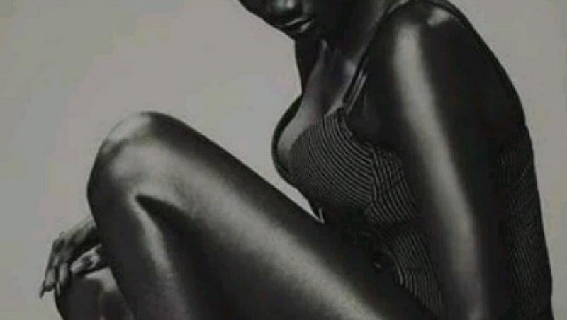 Ea e femeia cu pielea precum cărbunele, dar toți o iubesc! Cum arată cea mai frumoasă negresă din lume?