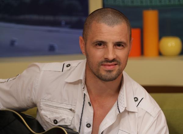 Pavel Stratan trece prin momente grele. Anunțul făcut de artist &icirc;n urmă cu puțin timp!