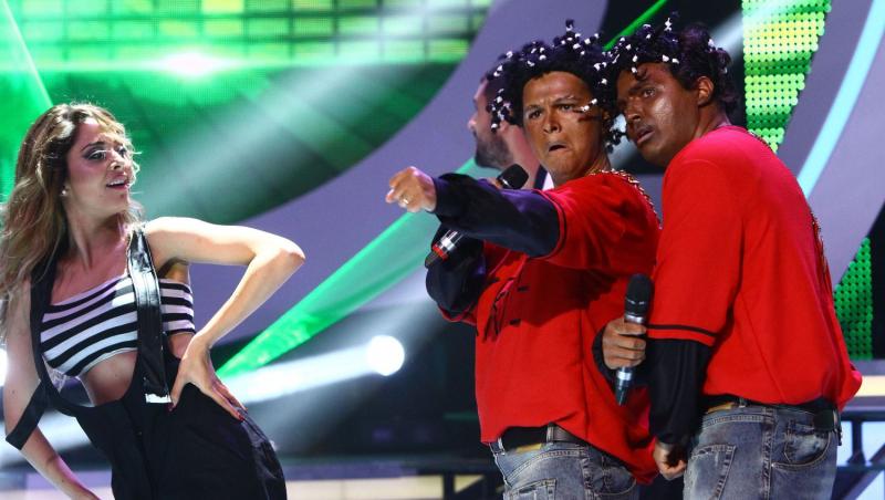 Jimi Hendrix, Ștefan Bănică jr, Carmen Șerban, Kris Kross și Samantha Fox cântă la “Te cunosc de undeva!”