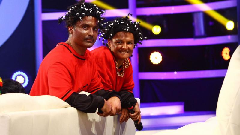 Jimi Hendrix, Ștefan Bănică jr, Carmen Șerban, Kris Kross și Samantha Fox cântă la “Te cunosc de undeva!”