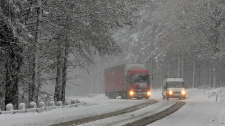 Iarna &icirc;și intră serios &icirc;n drepturi. Meteorologii au emis Cod galben de polei &icirc;n mai multe județe
