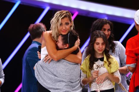 14 copii nevăzători îi emoționează până la lacrimi  pe Alina Eremia, Pepe, CRBL și Dorian Popa