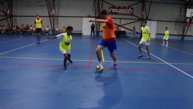 Copiii de la Școala Socială Sportivă Real Madrid: ”Domnului Belo, cu dragoste!”