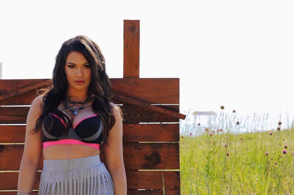 Betty Salam, declarații de dragoste incendiare la ceas t&acirc;rziu &icirc;n noapte!