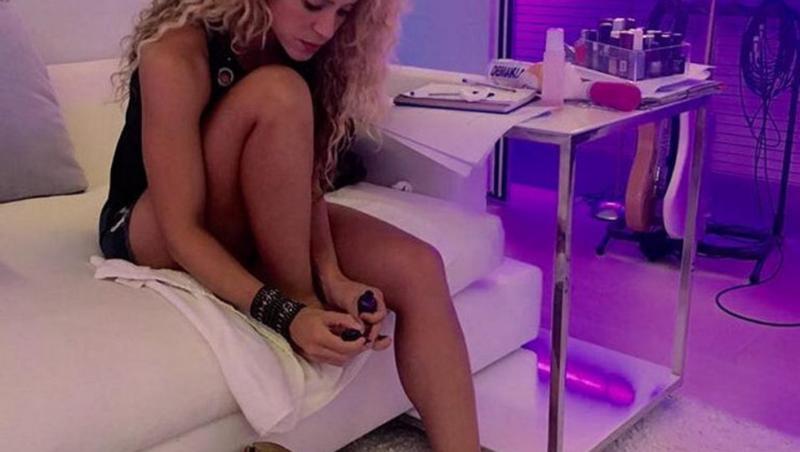 Shakira lovește din nou! E o bombă sexy, deși are 39 de ani! Artista face furori cu formele sale apetisante! (VIDEO)