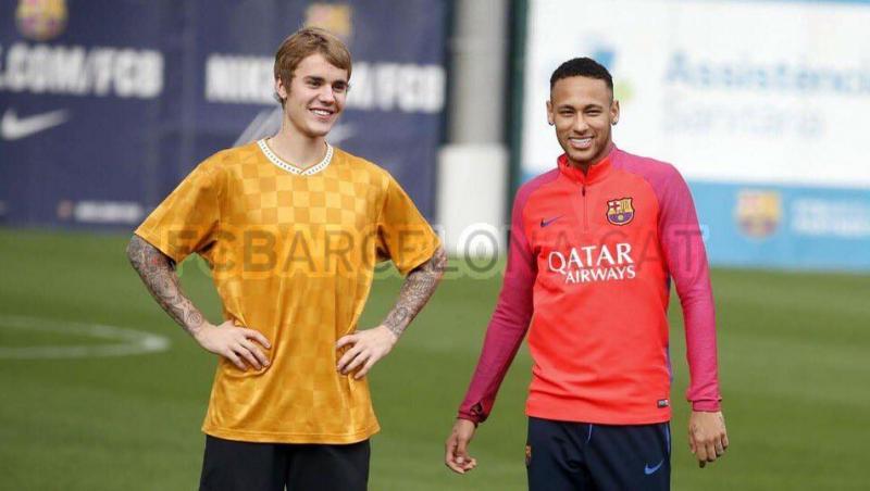 Galerie FOTO! Justin Bierber se retrage din muzică?! Fanii artistului: ”Ce cauți lângă de Messi și Neymar?”