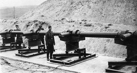 Arma secretă a lui Hitler, care urma să distrugă Londra, de la 160 km distanţă. 25 de proiectile lansate pe minut, cu o viteză de 5400 km/h