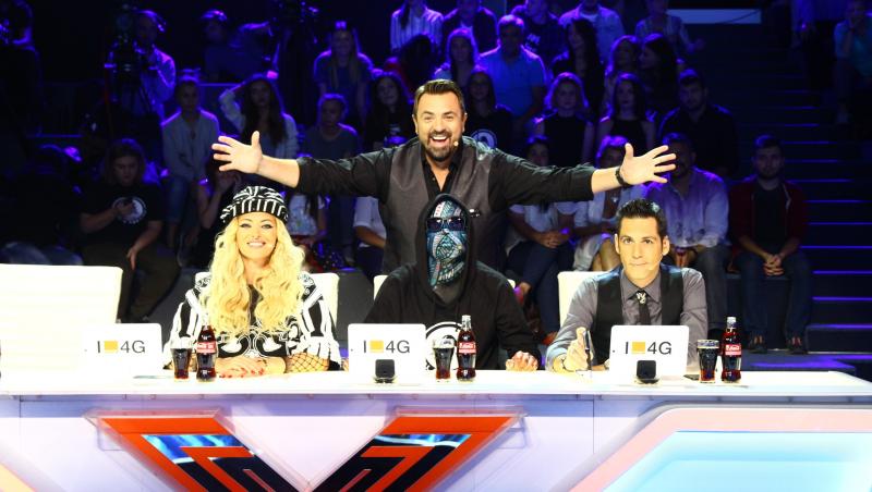 Zece fete ajung în grupa celui mai misterios jurat de la „X Factor”, Carla’s Dreams