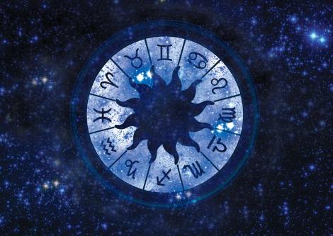 Horoscopul zilei de 26 noiembrie! Taurii, schimbări pe plan profesional