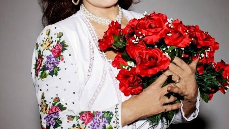 FOTO! Irina Loghin a pozat în costum de baie, la 77 de ani! Admiratorii artistei au crezut că nu văd bine
