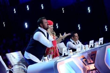 Anunț de proporții pe scena "X Factor"! Dani Oțil către o concurentă: "Mă însor!”