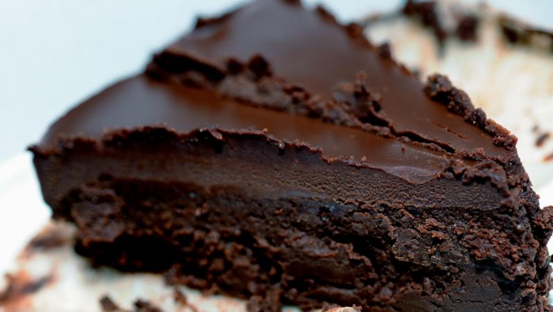 Prăjitură de ciocolată din doua ingrediente