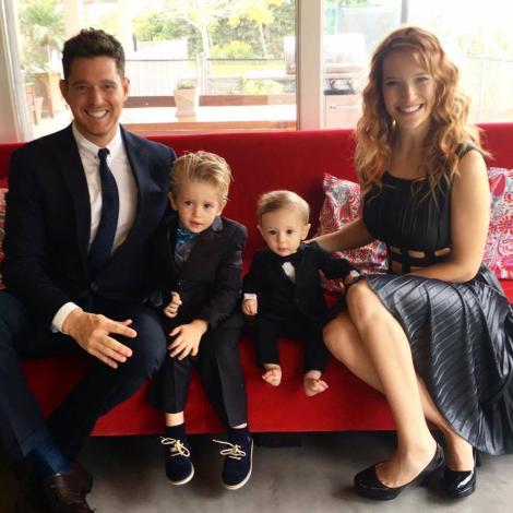Drama în familia lui Michael Buble! Băieţelul lui, în vârstă de trei ani, a fost diagnosticat cu cancer