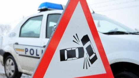 Altă tragedie în trafic!! Şapte persoane, între care doi copii, rănite într-un accident cu trei maşini, produs la intrare în municipiul Sibiu