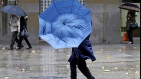 Cod galben de ploi abundente în 13 județe. Vremea rea nu ne va ocoli deloc! Ți-ai pregătit umbrela?
