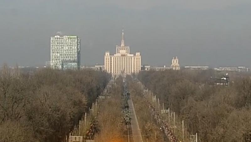 Avioanele Mig-21 și F-16 survolează Arcul de Triumf! Imagini de senzație de la parada militară! (VIDEO)