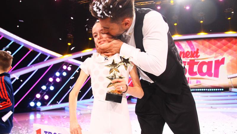 Legendarul ILIE NĂSTASE i-a dat viitoarei legende a acro-dansului, Yasmina Butilă, trofeul celui de-al șaptelea sezon „Next Star”!  Talentele scriu istorie!