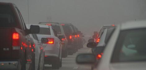 Atenție mare, șoferi! Cod galben de ceață și polei în șase județe din România! Care sunt zonele afectate