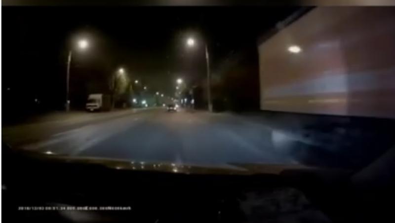 VIDEO! Cursă nebunească pe străzile Capitalei! Un șofer băut, cu un copil la bord, a fost urmărit și dar pe mâna Poliției de un taximetrist