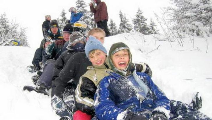 Elevii din Rom&acirc;nia au intrat &icirc;n vacanță. C&acirc;nd se reiau cursurile &icirc;n școlile din țară!