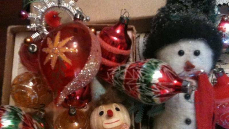 Mai fericiți atunci? Ce jucării primeau copiii, în comunism, de la Mos Gerilă. Era bucuria mare în dimineața de Crăciun!