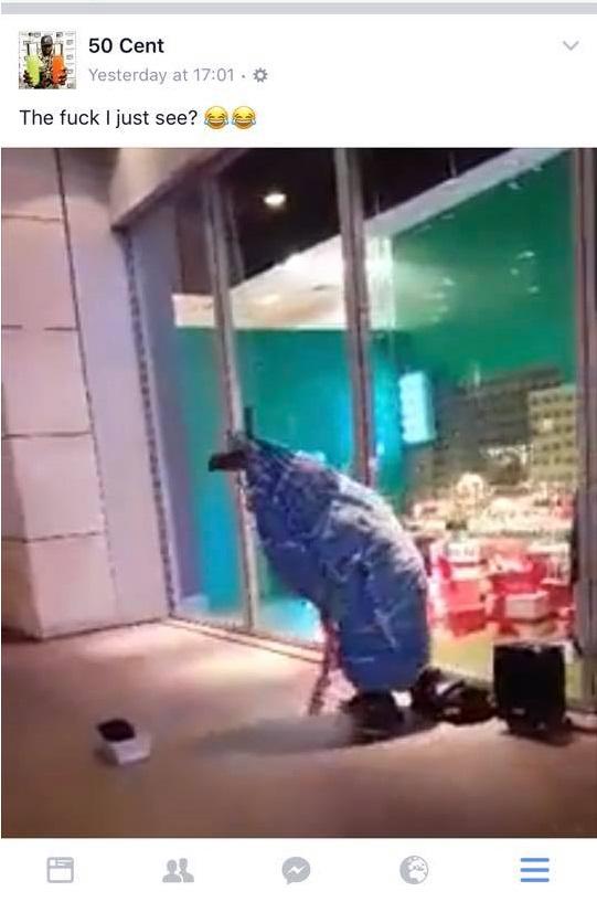 VIDEO prea tare! Tza, tza, tza, căpriță, tza, ai ajuns celebră &icirc;n America! &rdquo;Ce naiba e asta???&rdquo; Rapperul 50 CENT a postat un clip cu capra rom&acirc;nească, &icirc;n plină reprezentație