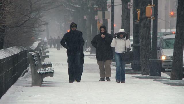 Cod galben de ninsoare! Vremea se schimbă radical! Ce anunță meteorologii!